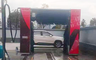 彩云之南，滇中腹地！云南玉溪中石化配置林頓龍門全自動洗車機