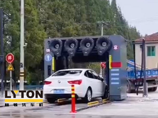 蕭山西湖石油選配林頓龍門往復(fù)式全自動(dòng)洗車機(jī)，防銹蝕耐腐，經(jīng)久耐用