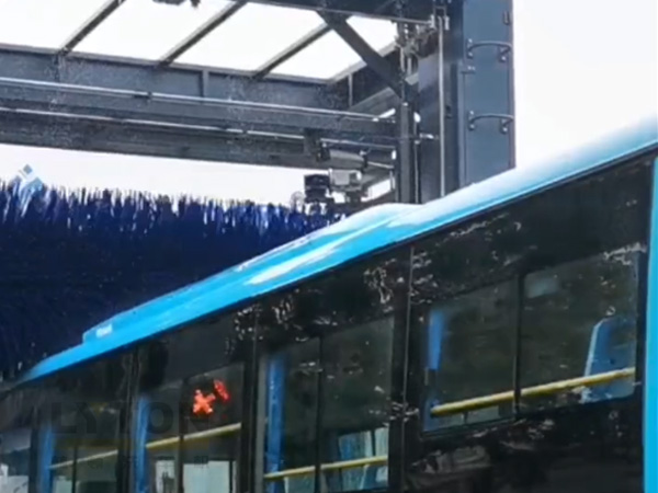 林頓全自動洗車機 往復大巴、通道大巴洗車設備應用盡有